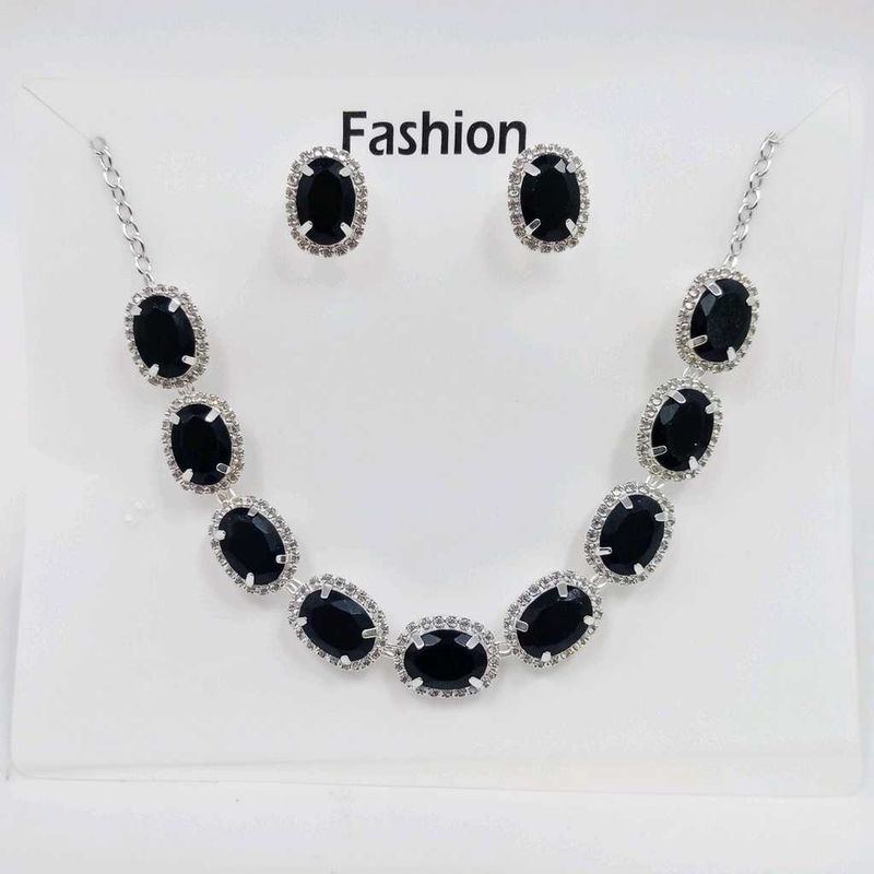 Elegant Black Oval Gemstone Necklace &amp; Earring Set
