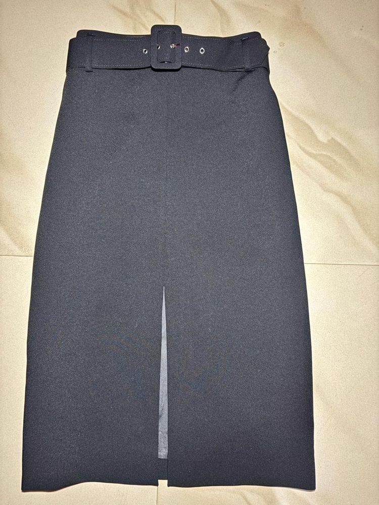 Brand New MANGO Pencil Skirt with Belt