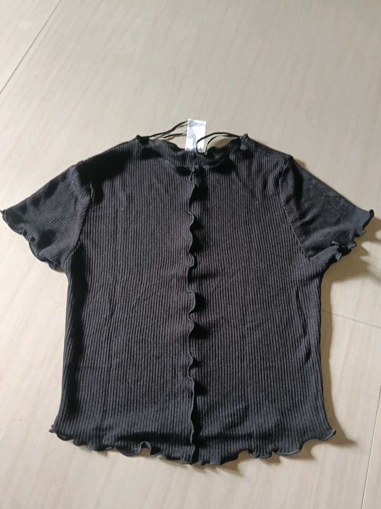 Ribbed Lettuce Trim Button-Up Top