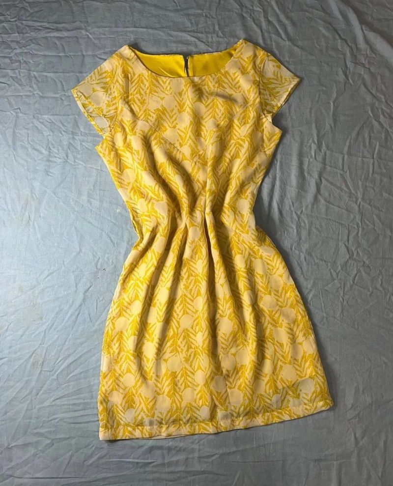 SUMMER YELLOW DRESS