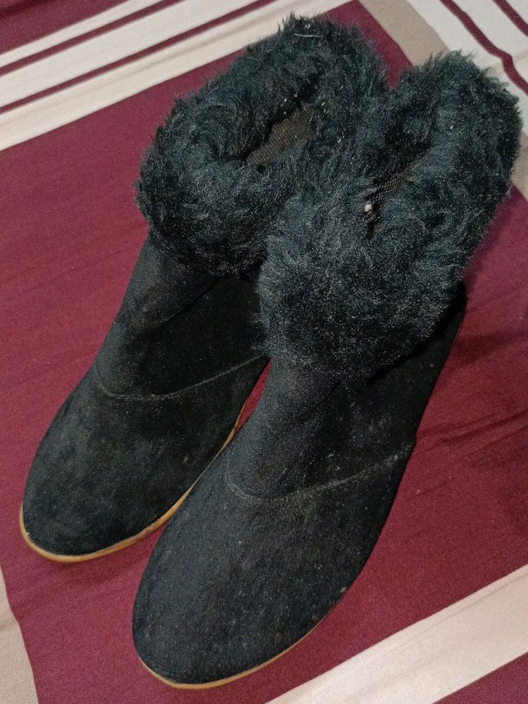 PRICE DROP!!!! BLACK BOOTS
