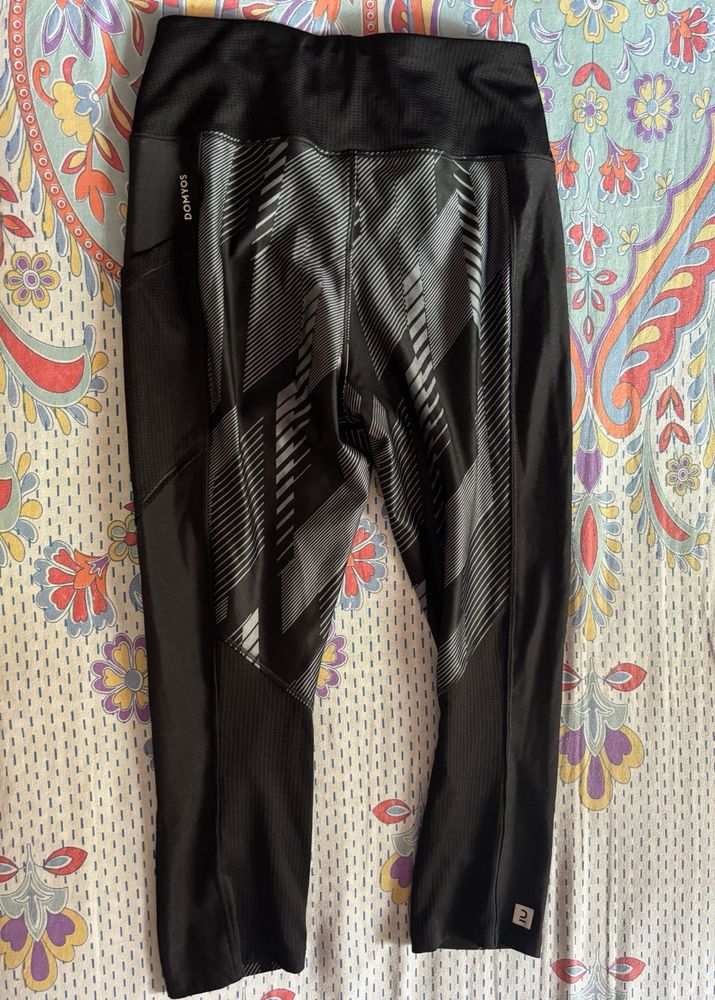 2 set of Yoga half pants
