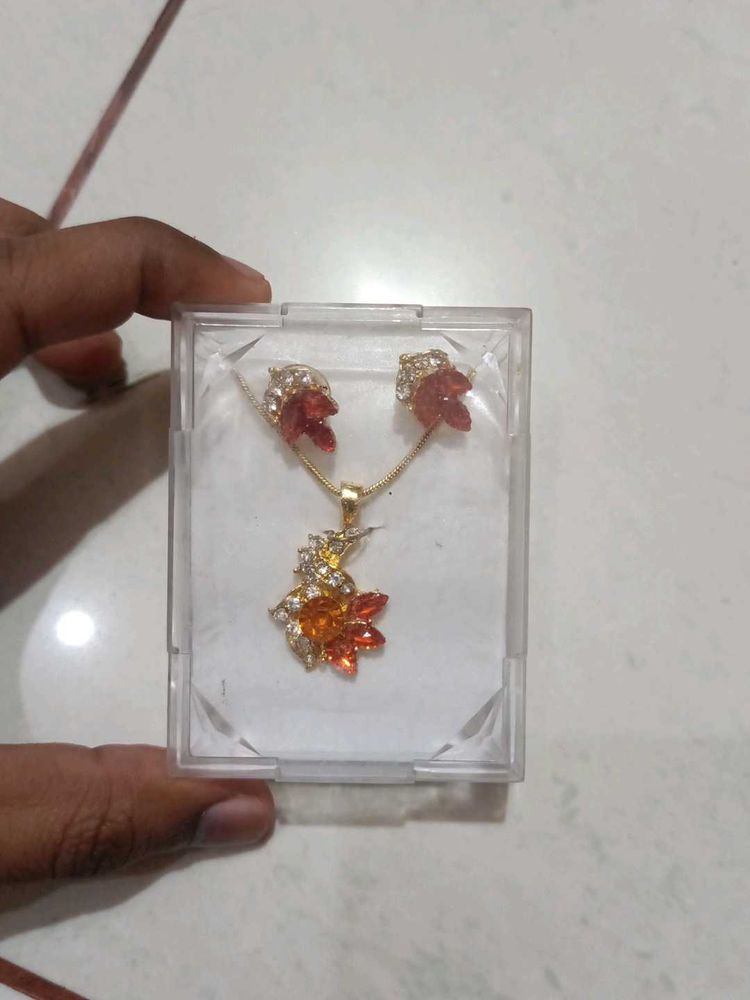 Elegant Necklace &amp; Earring Set