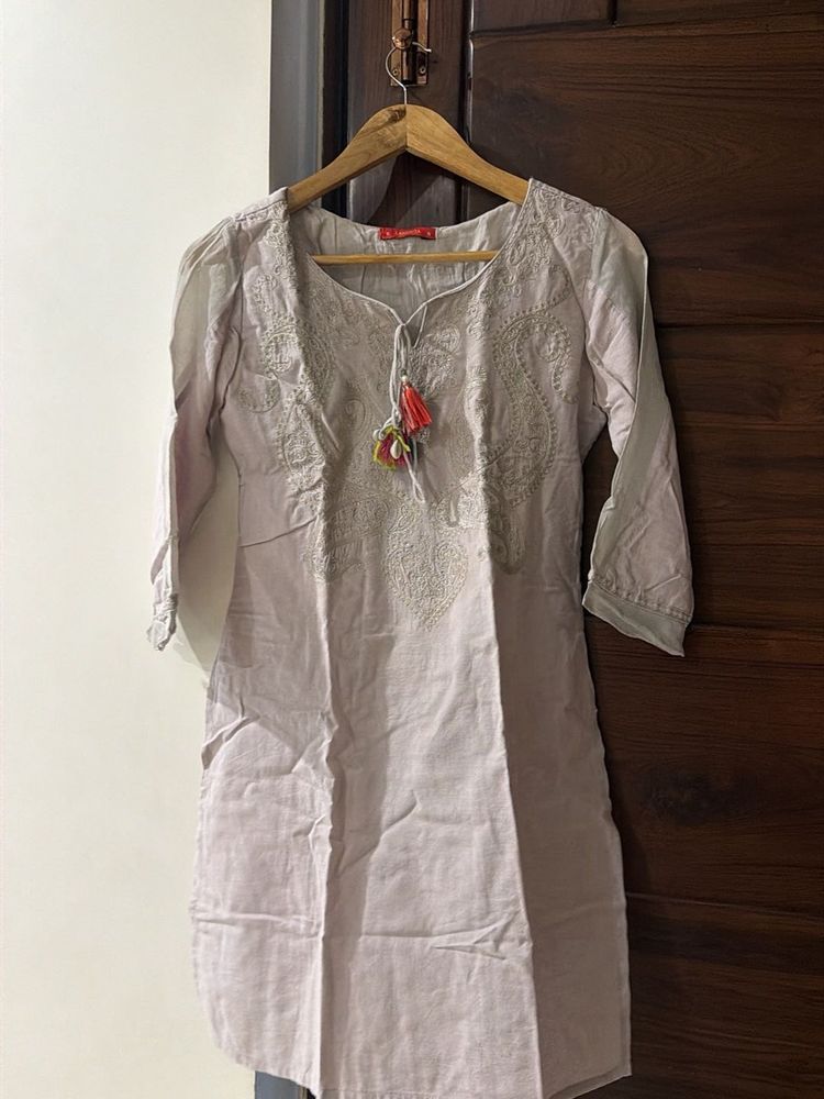 Embroidered Tassel Kurta
