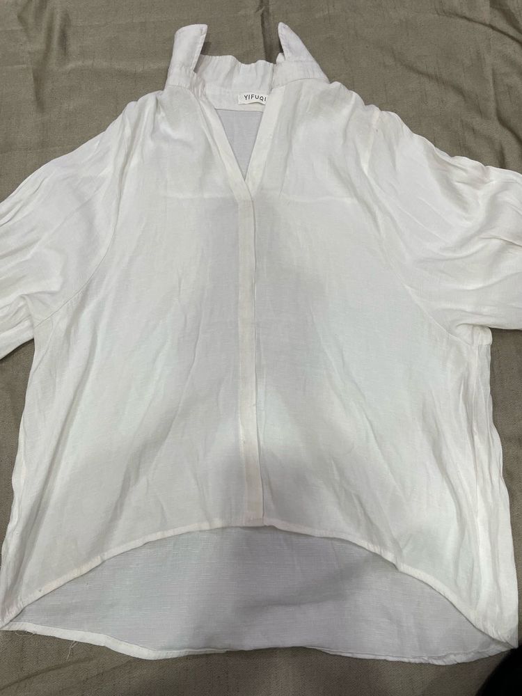 Chic White V-Neck top