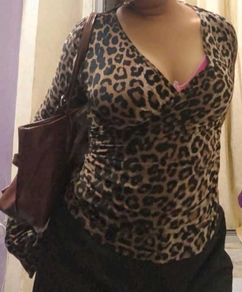 Leopard print top