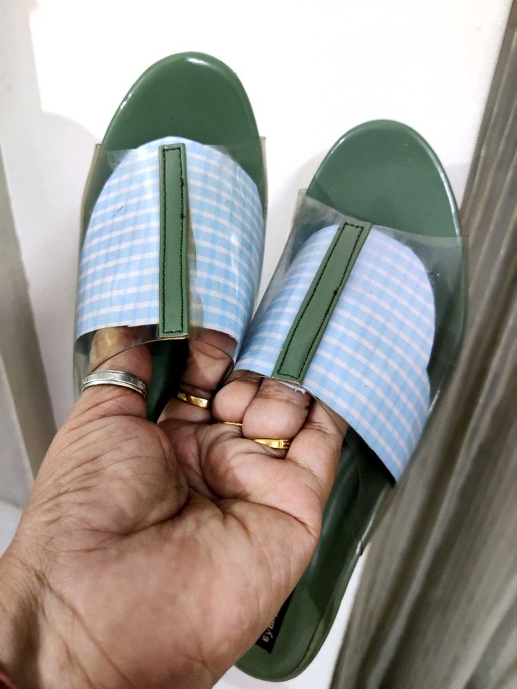 Green 💚 Block Heel Slides, Clear Straps,