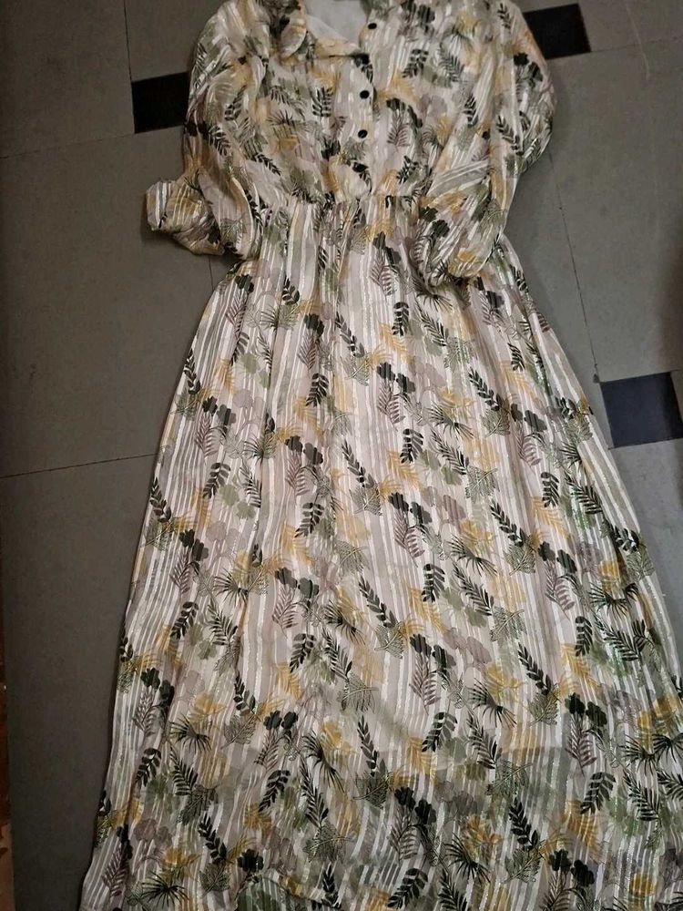 Flowy Leaf Print Maxi Dress