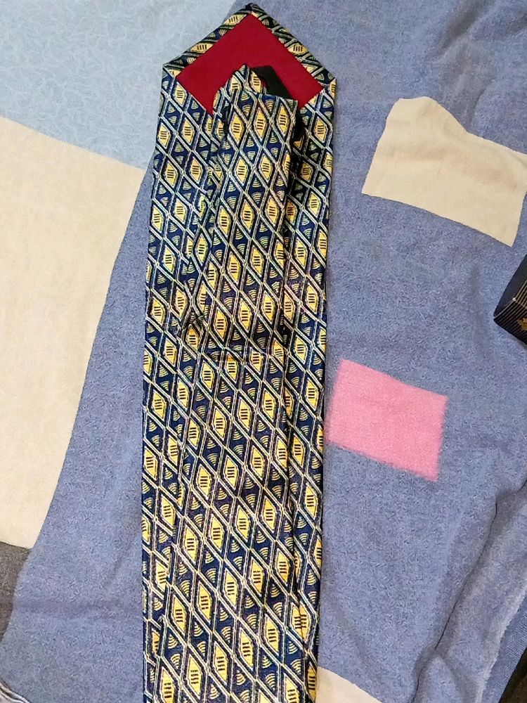 Shemoy Tie