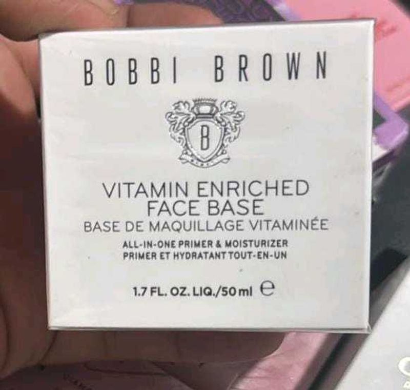 Bobbi Brown Vitamin Enriched Face Base