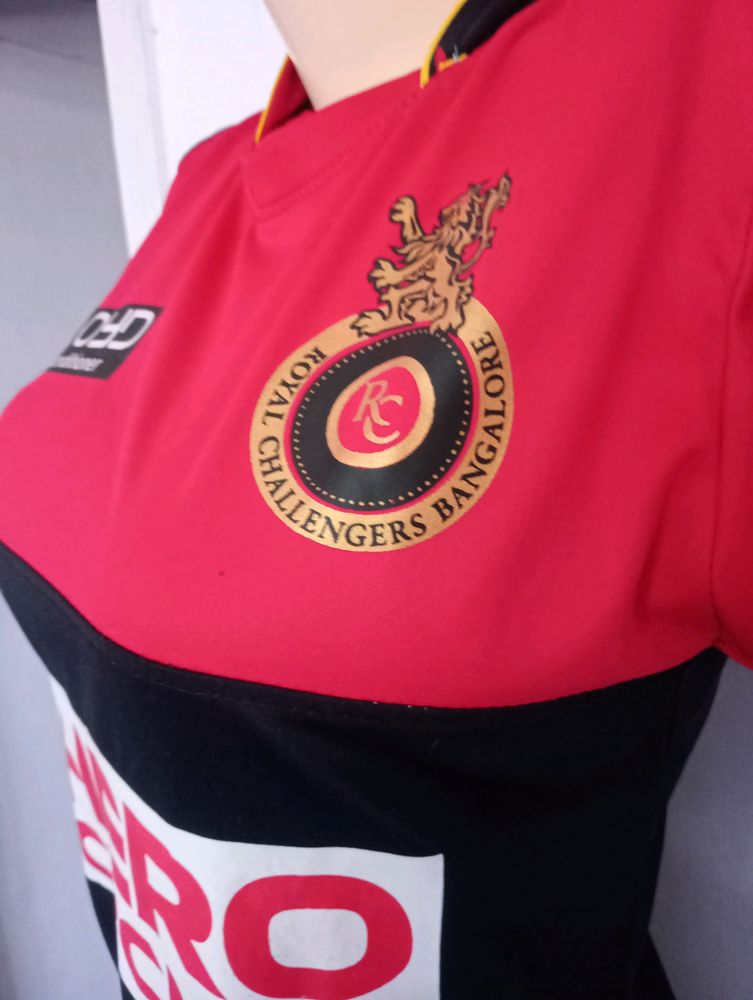 Collectible Royal Challengers T Shirt Size 18