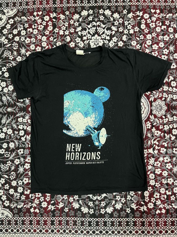 New Horizons Graphic T-Shirt