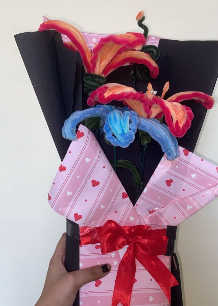 Handmade Pipe Cleaner Flower (lily) Bouquet