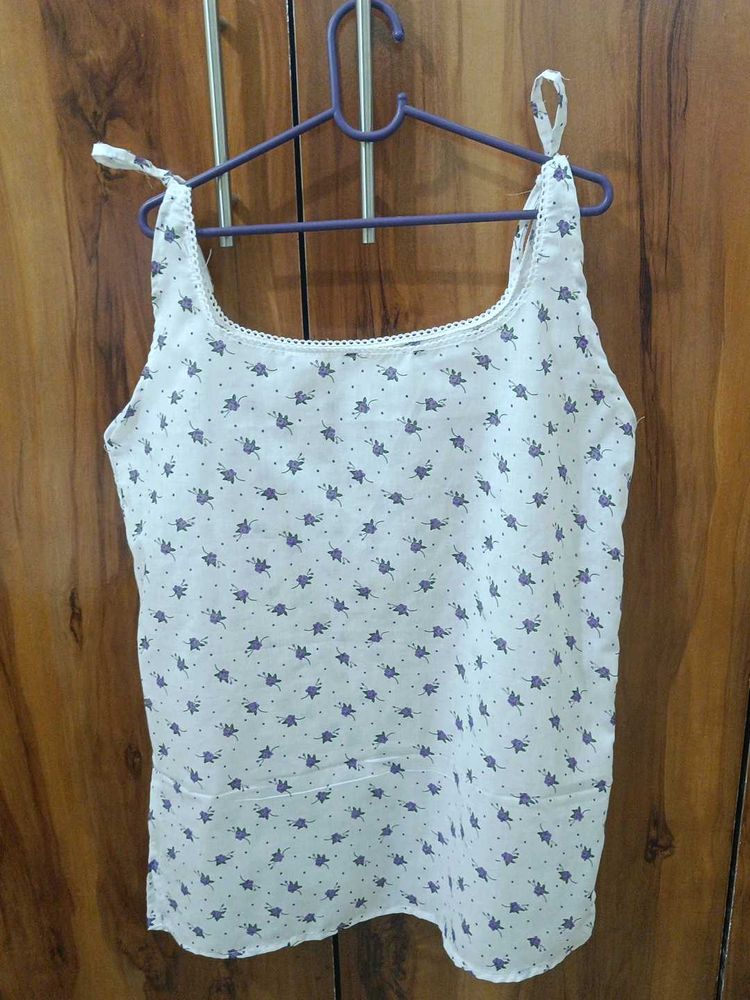New and never wear Cute Floral Print Camisole