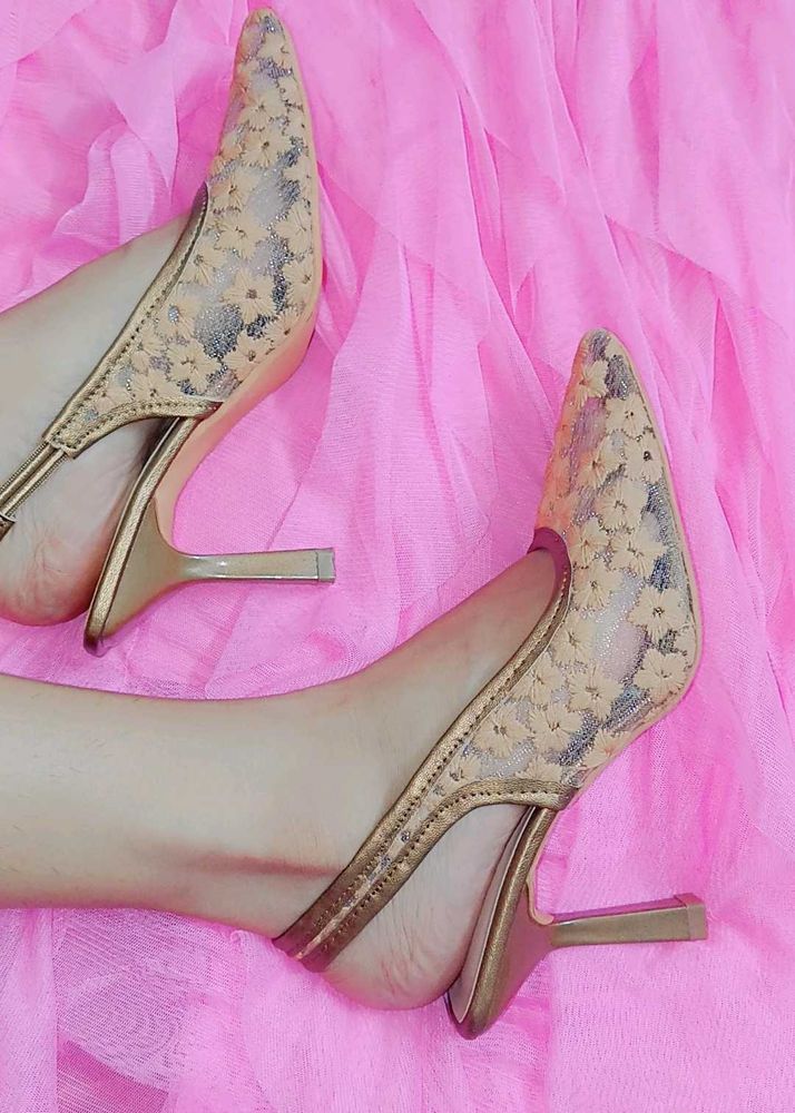 FLOWER EMBROIDED SLING BACK HEELS