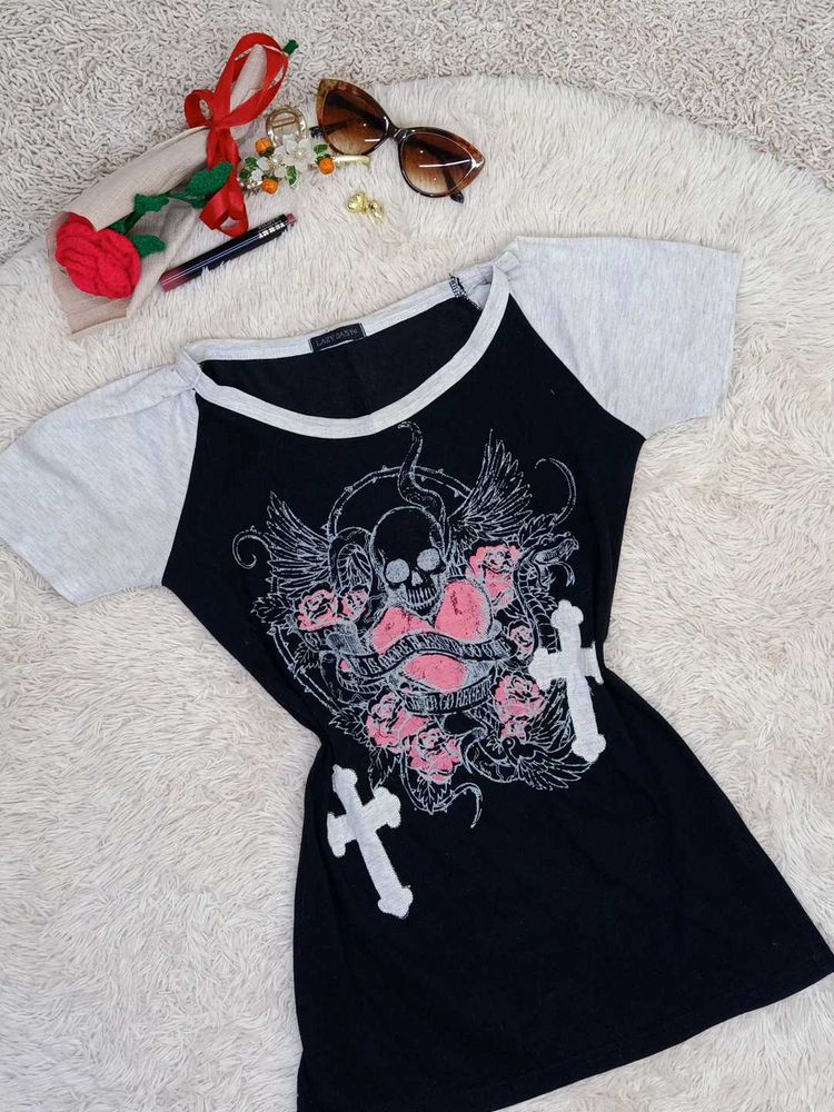 Gothic Skull &amp; Roses Graphic Tee
