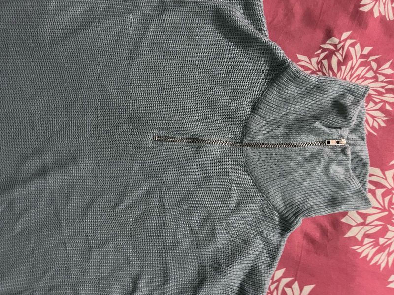 Stylish Grey Zipper Sweater