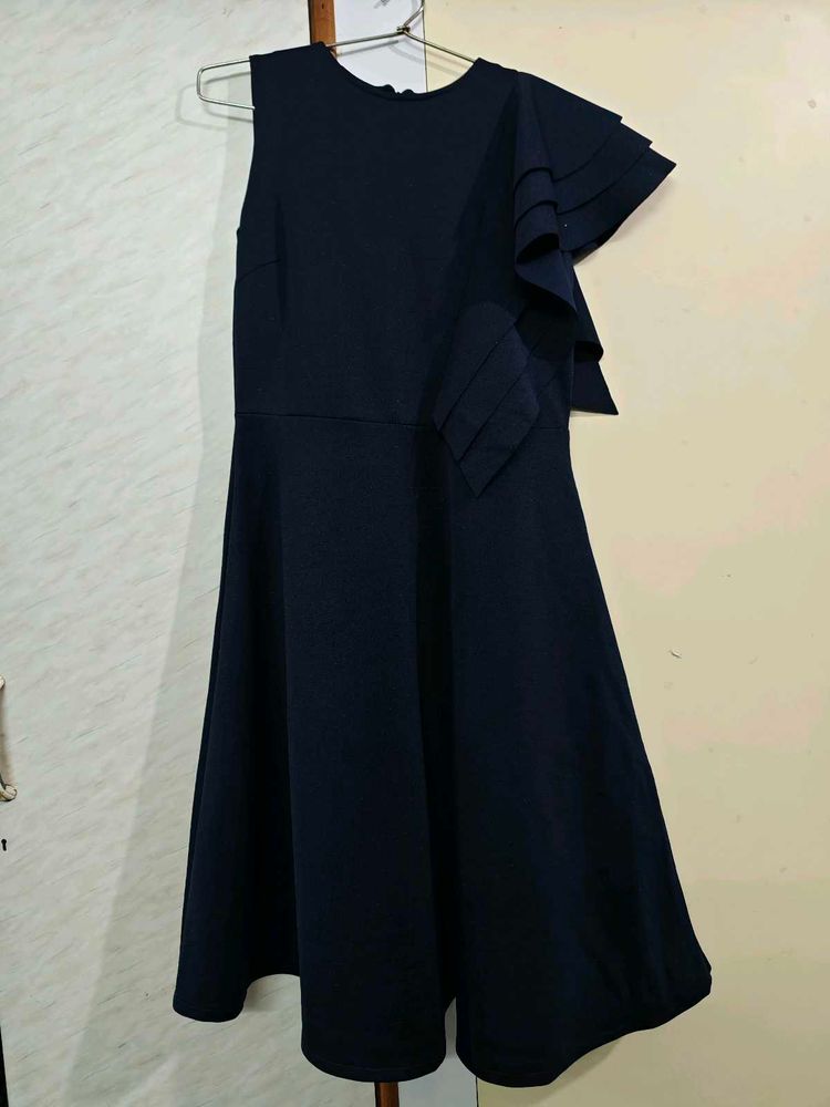 New Navy Ruffle Dress👗