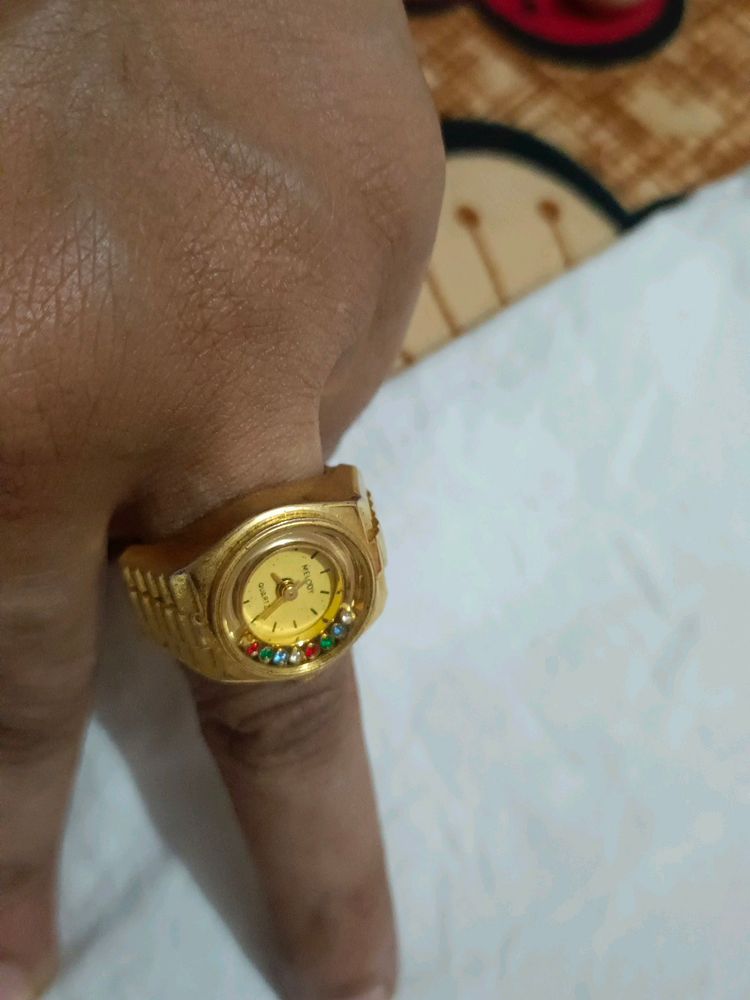 stretchable ring cum watch