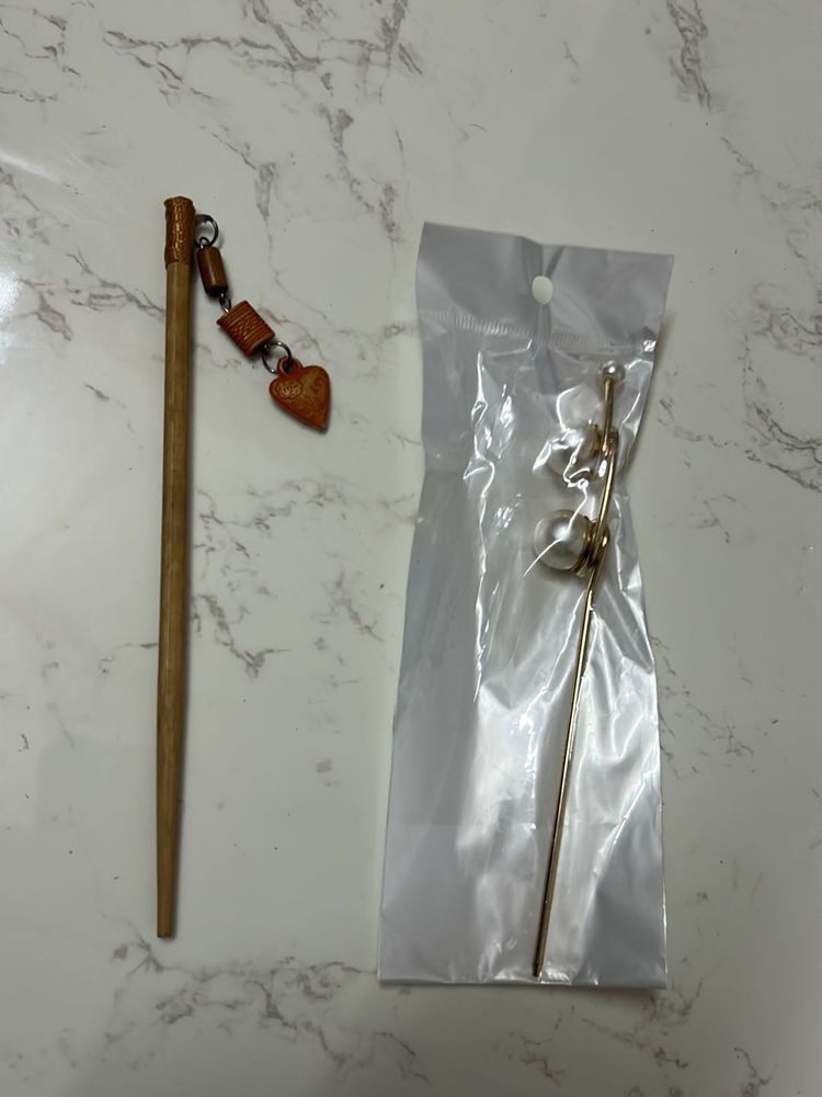 Charming Hair Pin Set with Heart Charm
