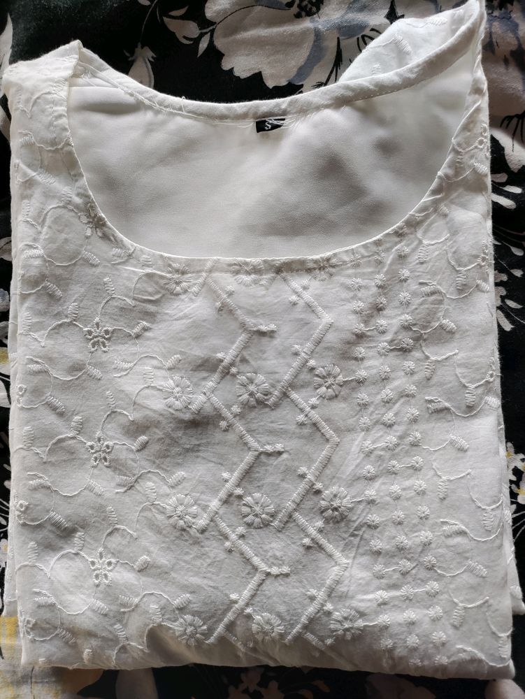 White Kurti