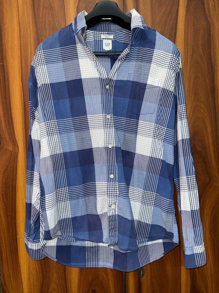 GAP Plaid Button-Up Shirt | Size(Medium)