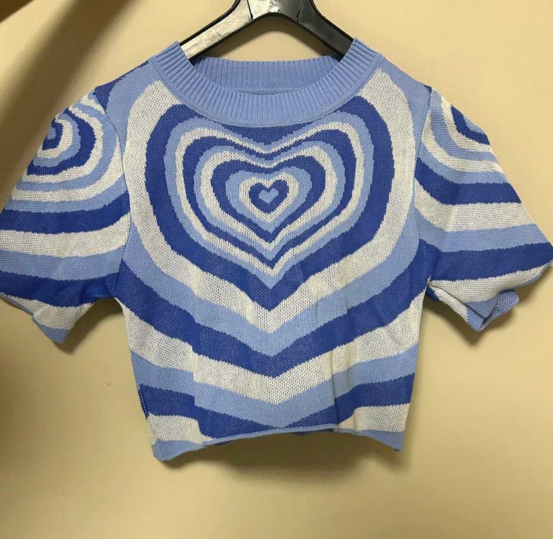 Blue Heart Print Cropped T-Shirt