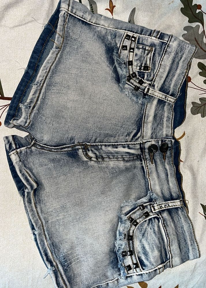 Distressed Denim Shorts with Studs