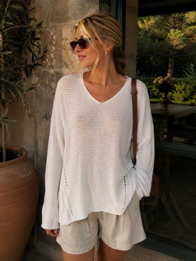 Chic White V-Neck Knit Sweater
