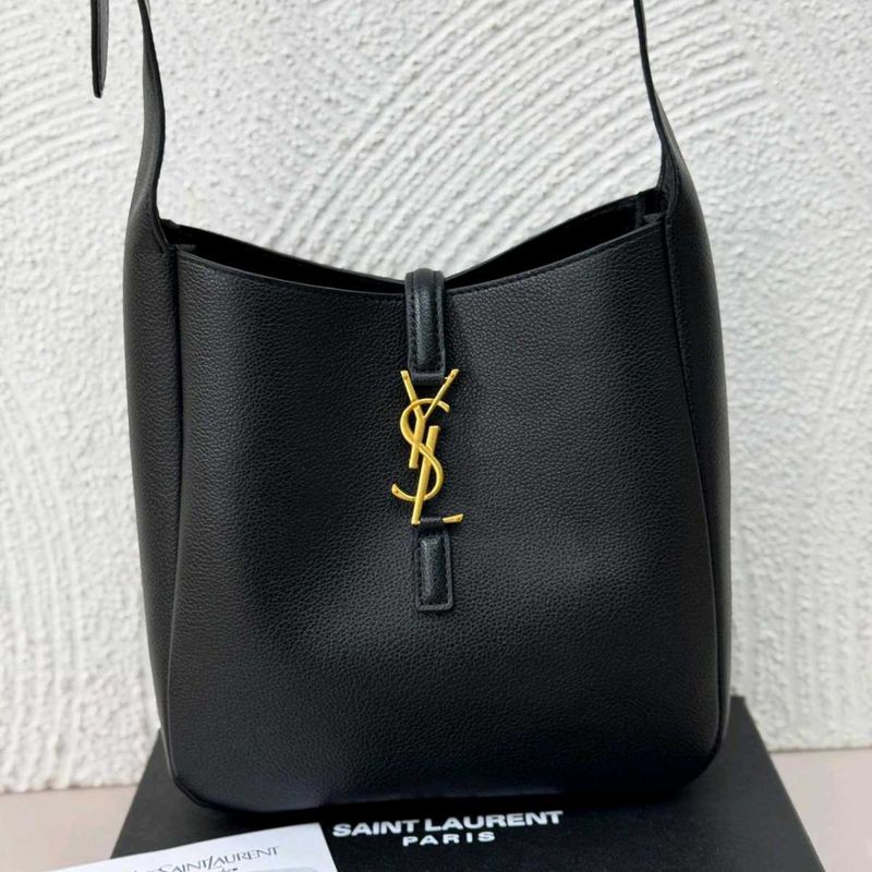 Yves Saint Laurent (YSL)Black Leather Shoulder Bag