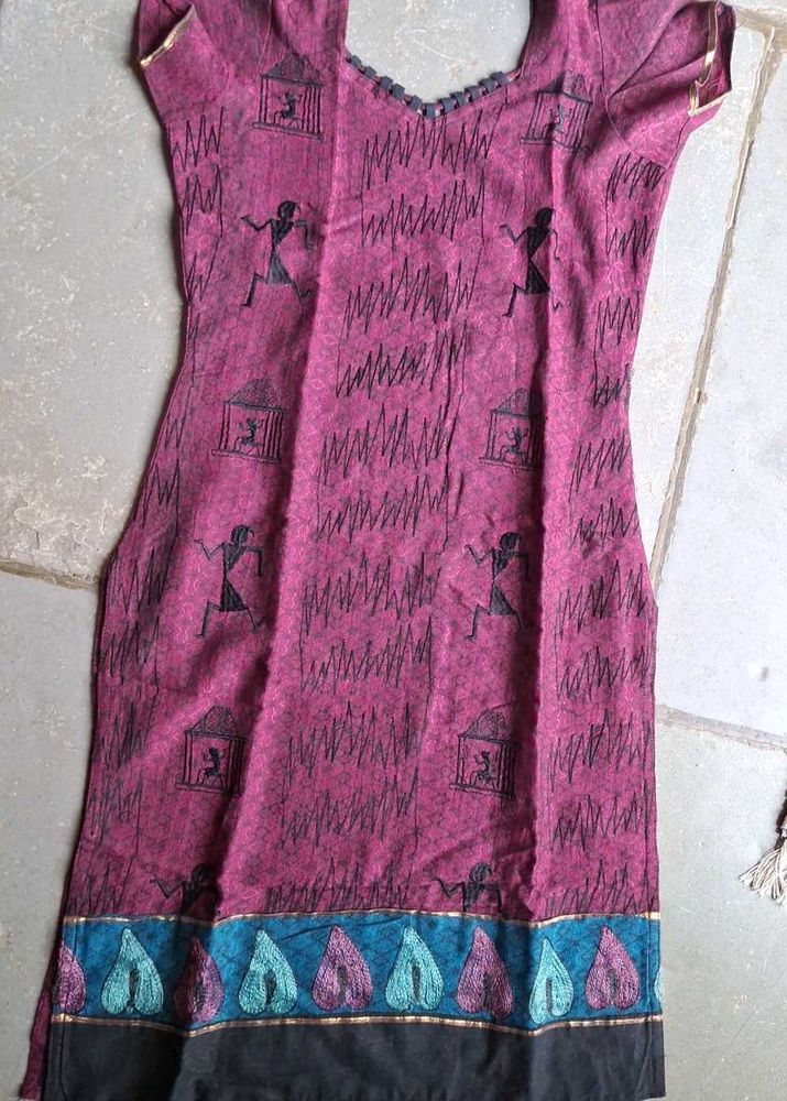 Unique Ethnic Kurta with Tribal Print
