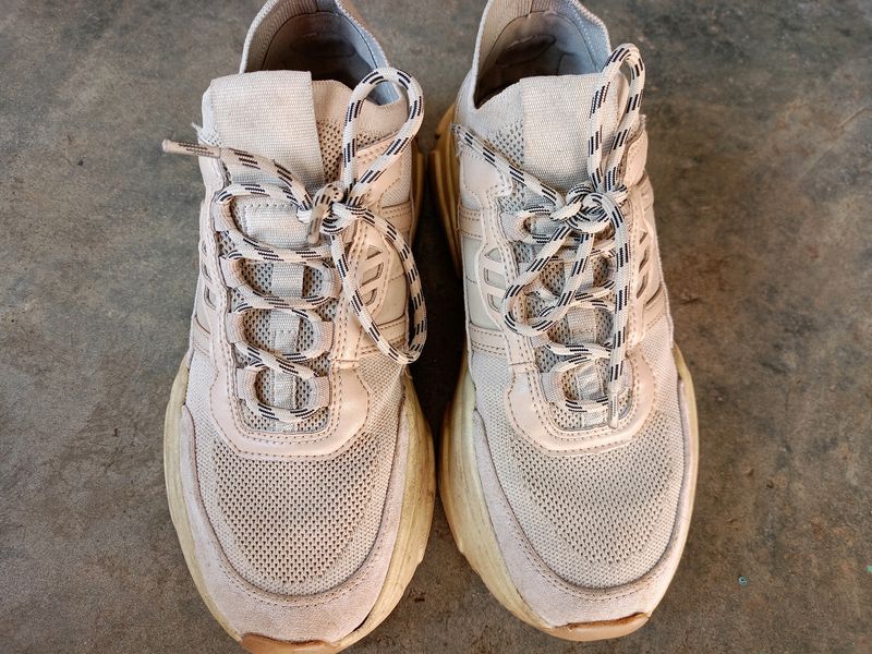 H&amp;M Sneaker