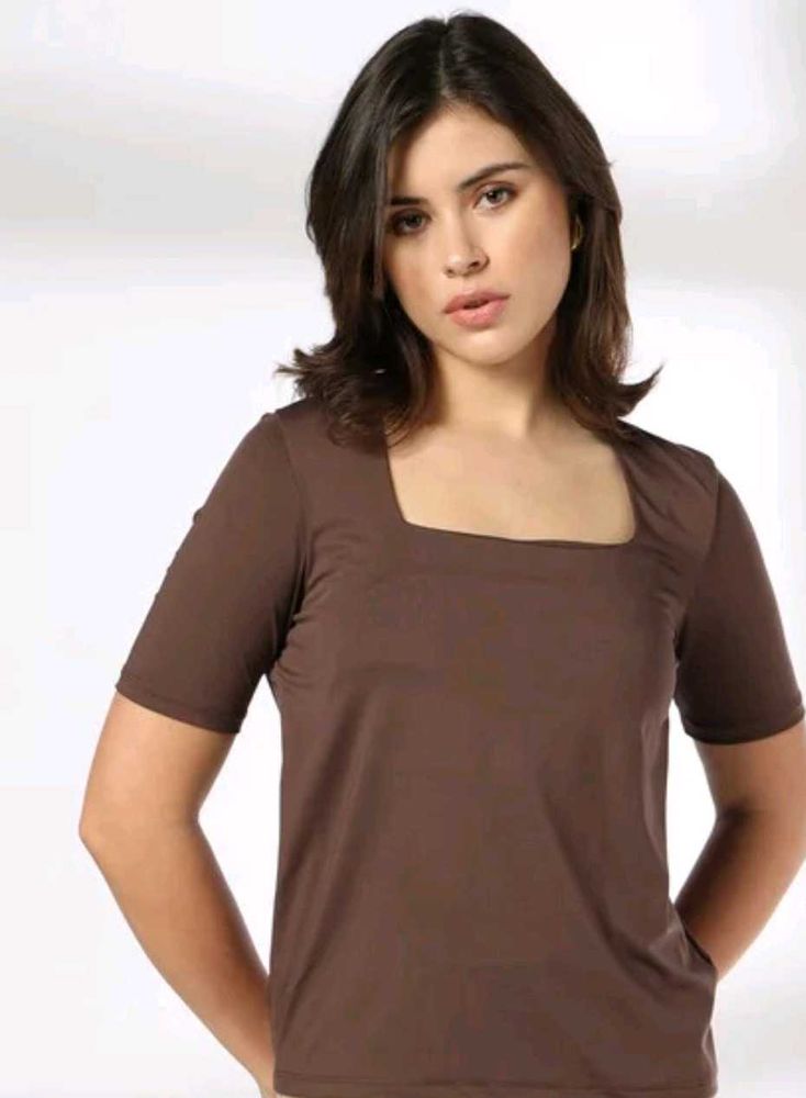 Chic Brown Top 🪹🛒