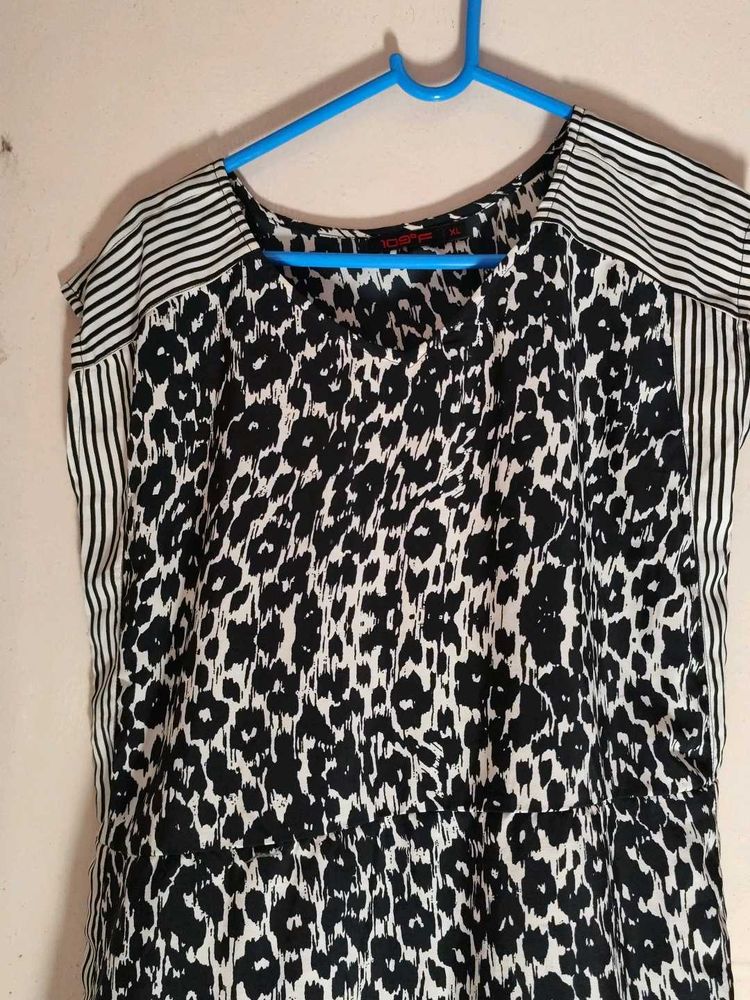 Chic Leopard Print 1 peace