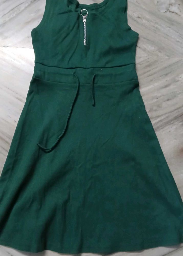 Green Sleeveless Zip-Up Dress