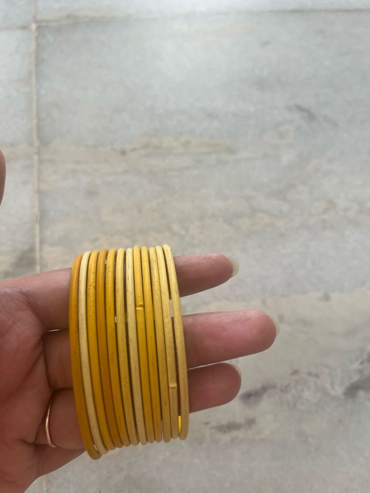 Ombre Set of Yellow Bangles