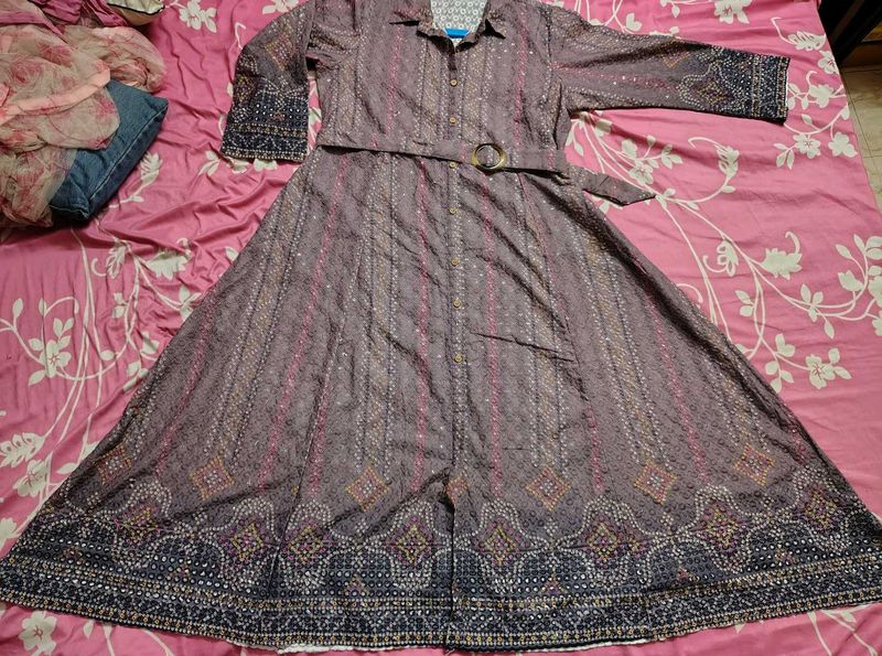 Embroidered Ethnic Kurta with Belt