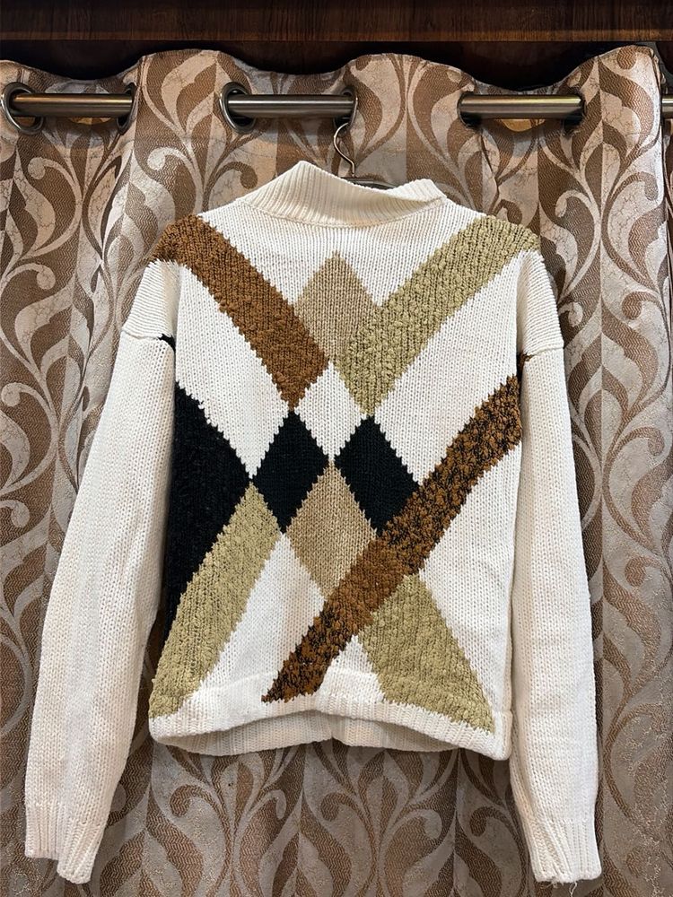 Cozy Argyle Knit Sweater
