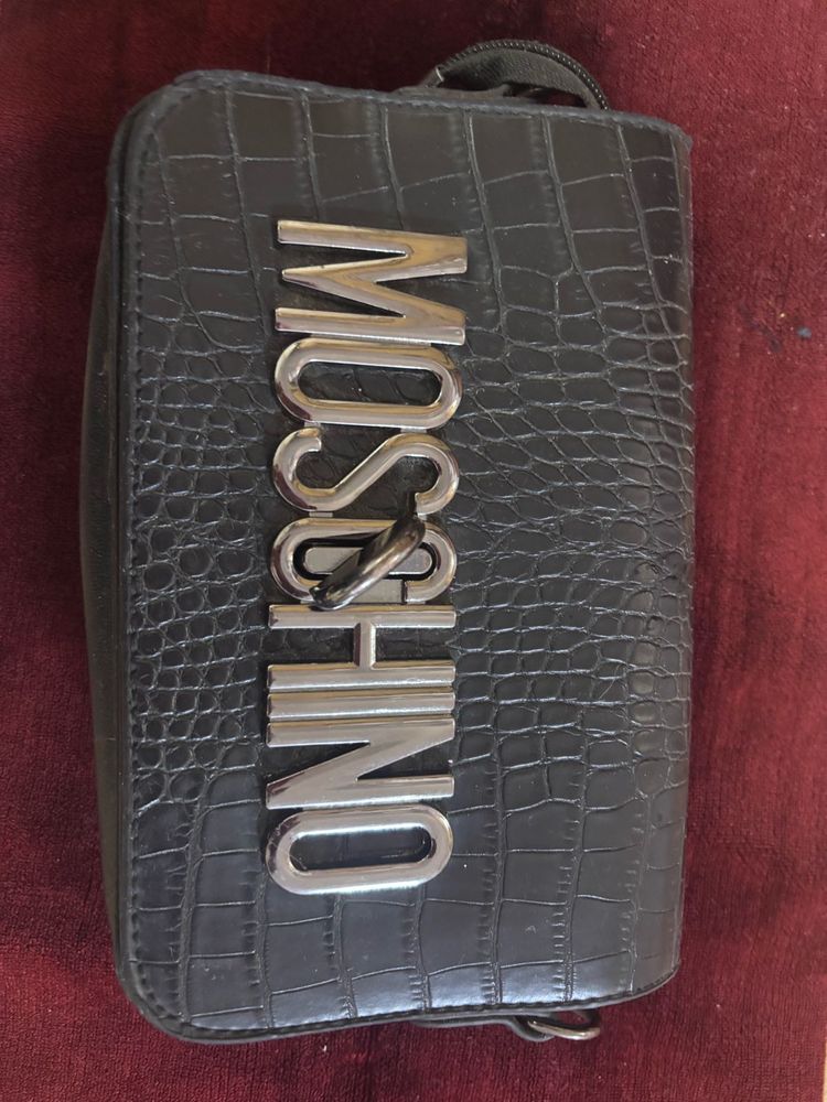 dupe Moschino Black Croc Embossed Pouch