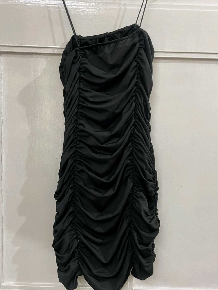 black dress frm urbanic