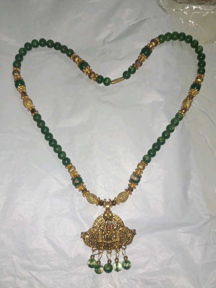 Elegant Green Beaded Necklace