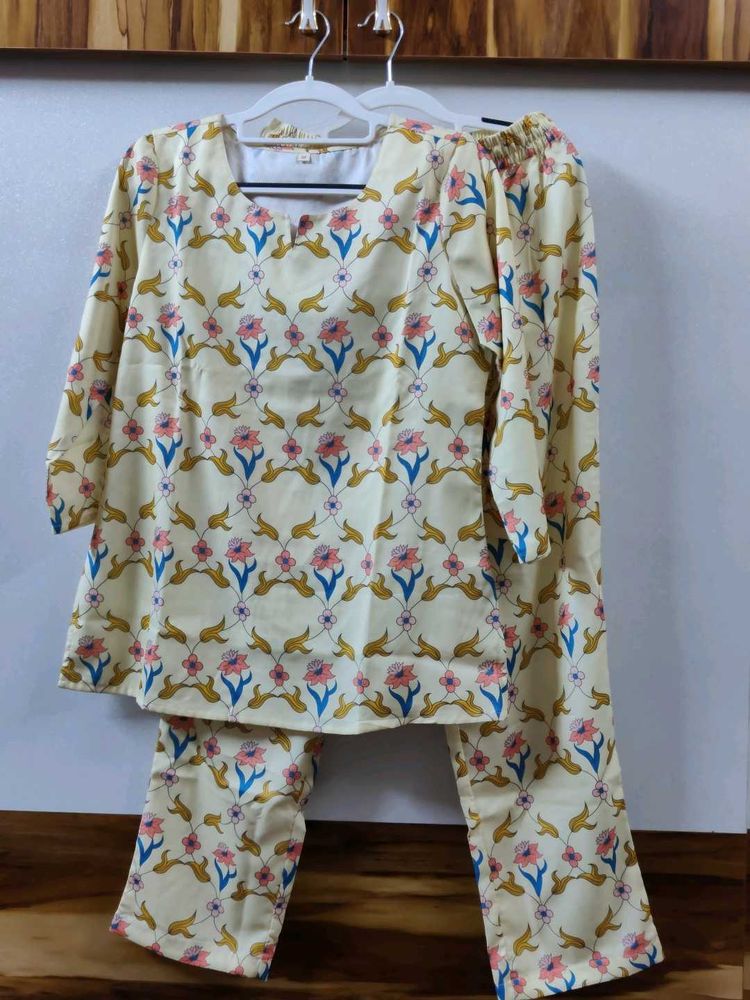 Floral Printed Kurta and Pyjama Night Suit