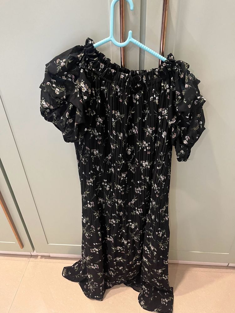 Black Floral Off-Shoulder Smocked Dress
