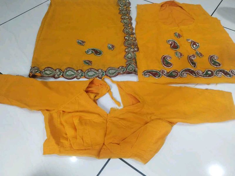 Yellow odni and kanchli kurti rajputi