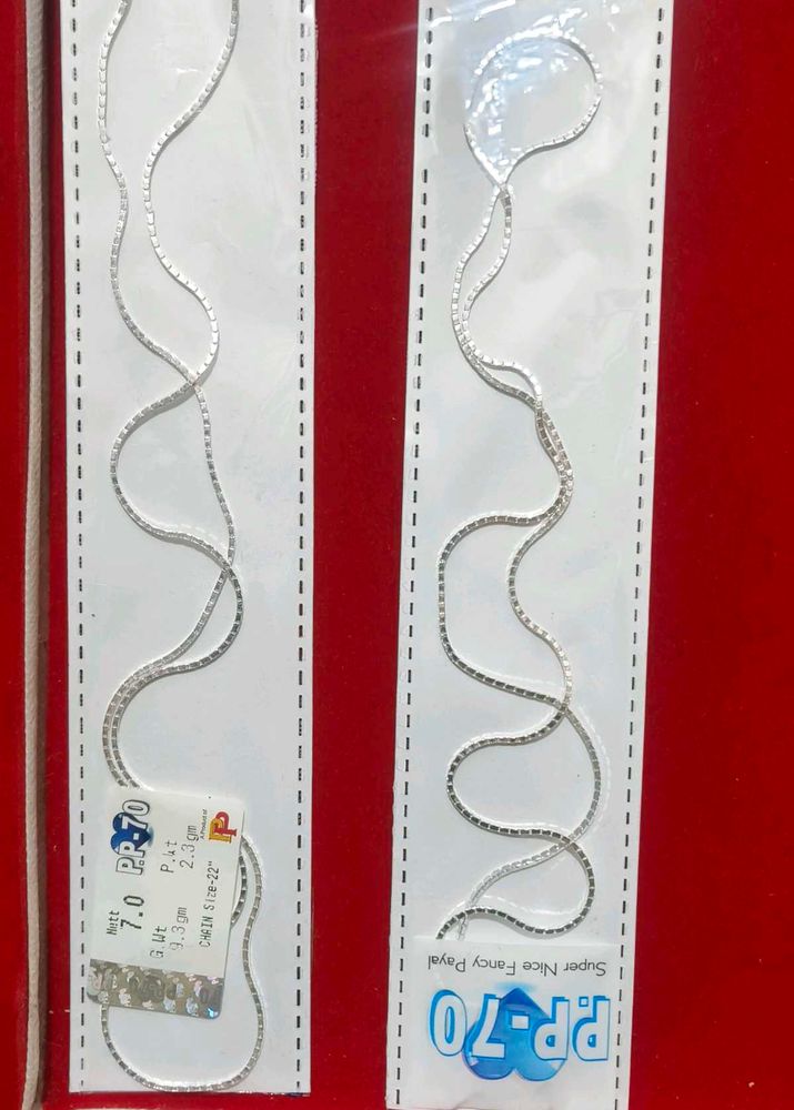 Elegant Silver Chain Necklace