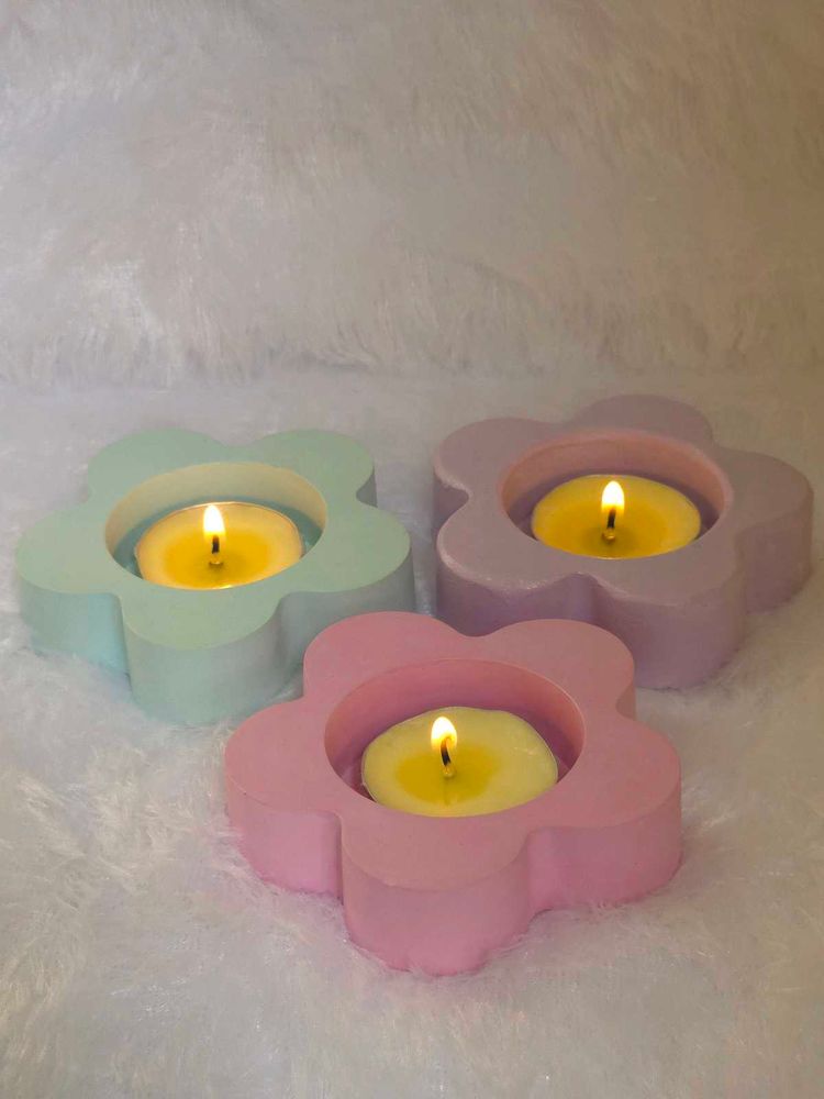 Cute Flower Shaped Tealight Holders