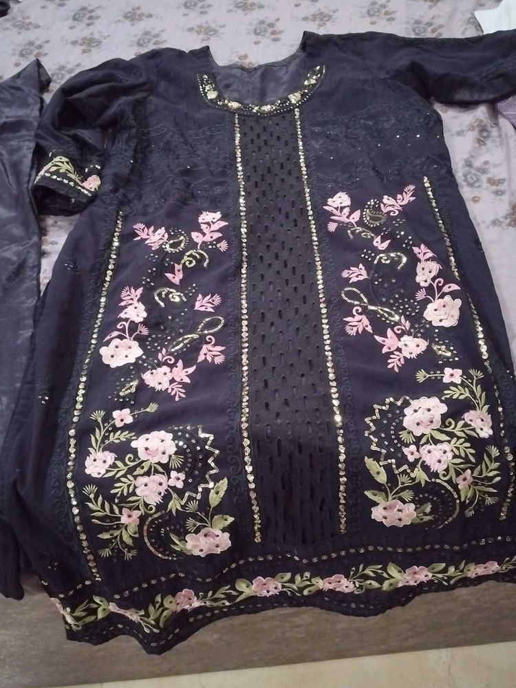 Elegant Embroidered Kurta Plazo Set
