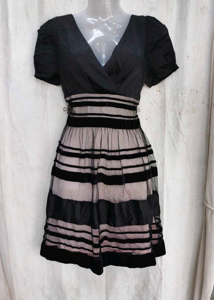 4208. Elegant Black &amp; Pink Striped Dress