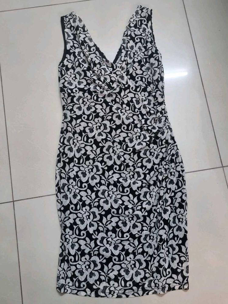 Women's Black &amp; White Floral Dress
