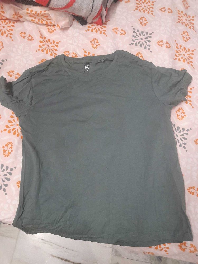 Simple Olive Green T-Shirt